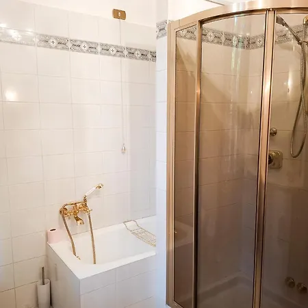 Apartament Lorenzo *